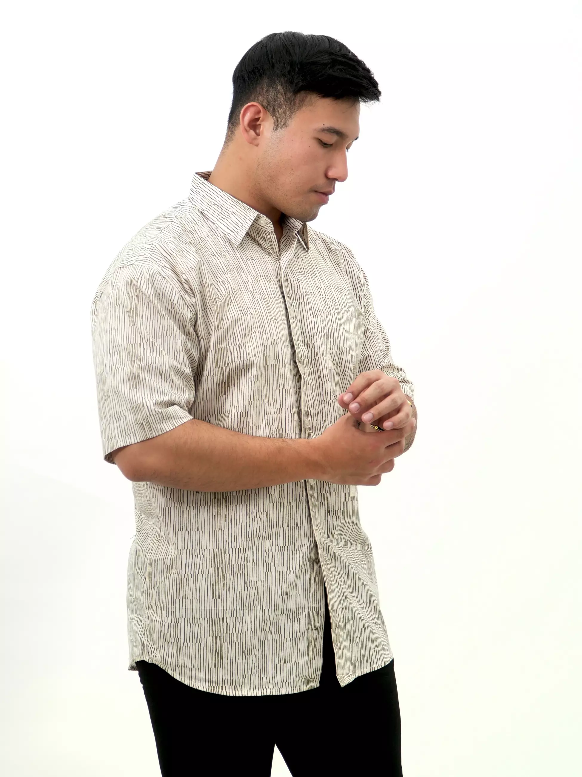 Kemeja Lengan Pendek Krem Motif 16816