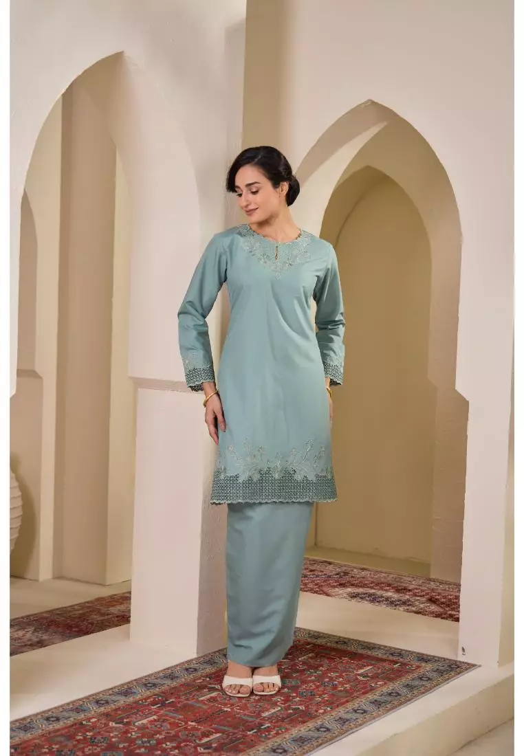 Kurung Moden Sulam Maleeka