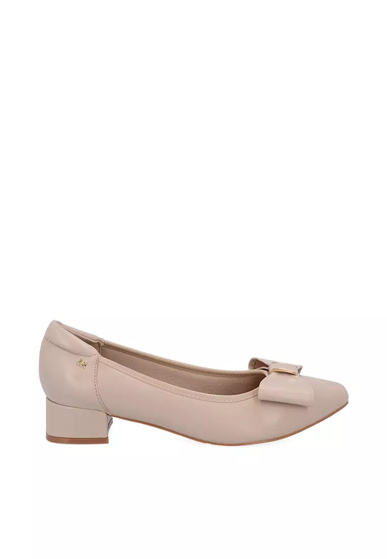 Discount on Carlo Rino  shoes - SKU: Medium Beige Carissa Bow Pumps