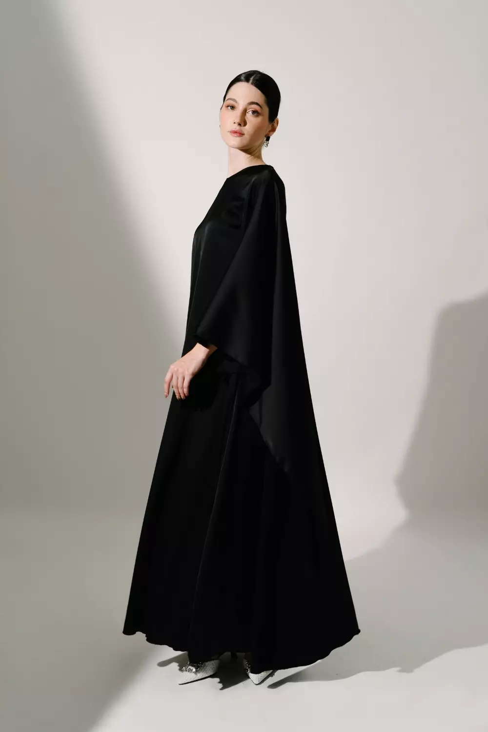 Demure Signature - SARA KAFTAN IN SHIMMER SATIN  -  DRESS