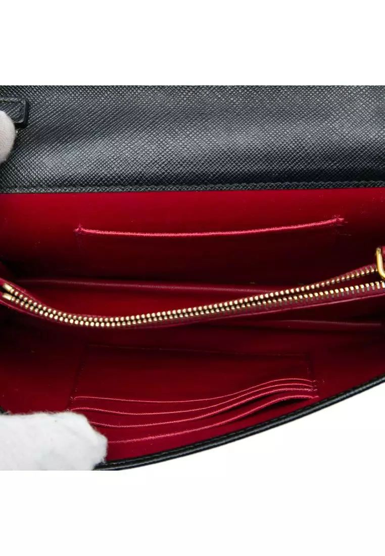 Pre-Loved Prada Saffiano Lux Monochrome Wallet On Chain