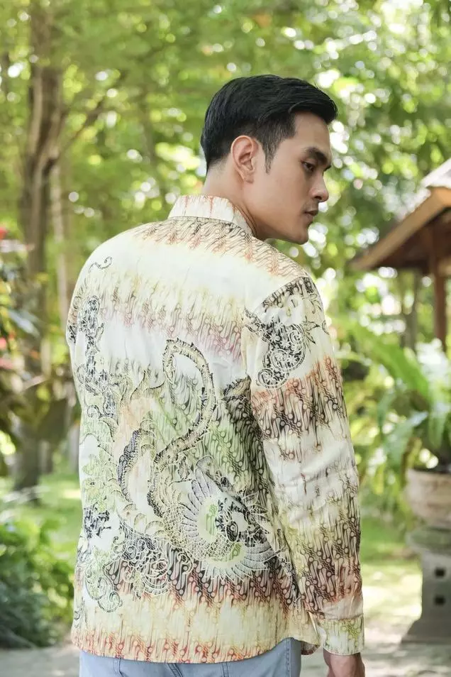 Arimbi Orange Kemeja Pria  Panjang Slim Fit Digital Print