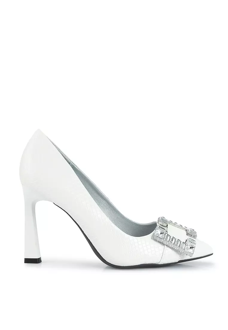 White pumps size 1 on sale