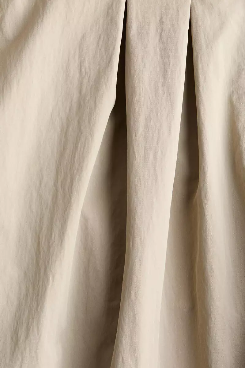 Balloon-leg nylon trousers
