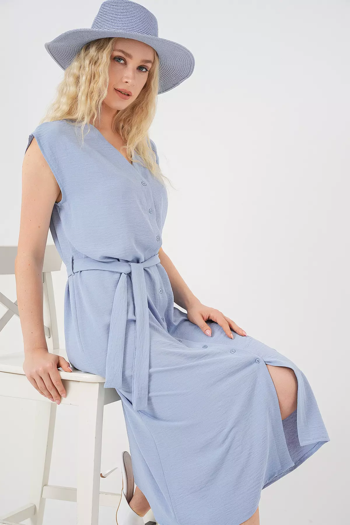 Sleeveless Belted Aerobin Dress