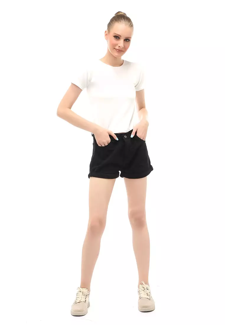 Radmila Hot Pants Wanita Aksen Lipat Regular Fit - Hitam