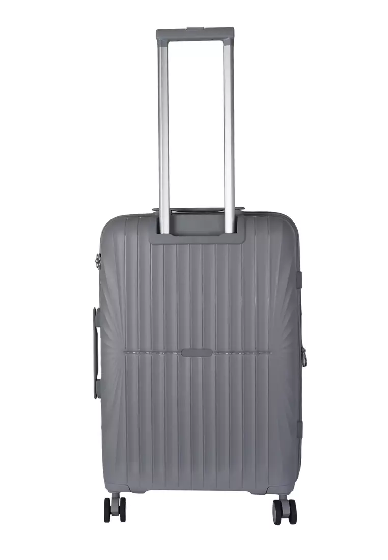345 Hard Case Luggage Medium (22.5 inches)