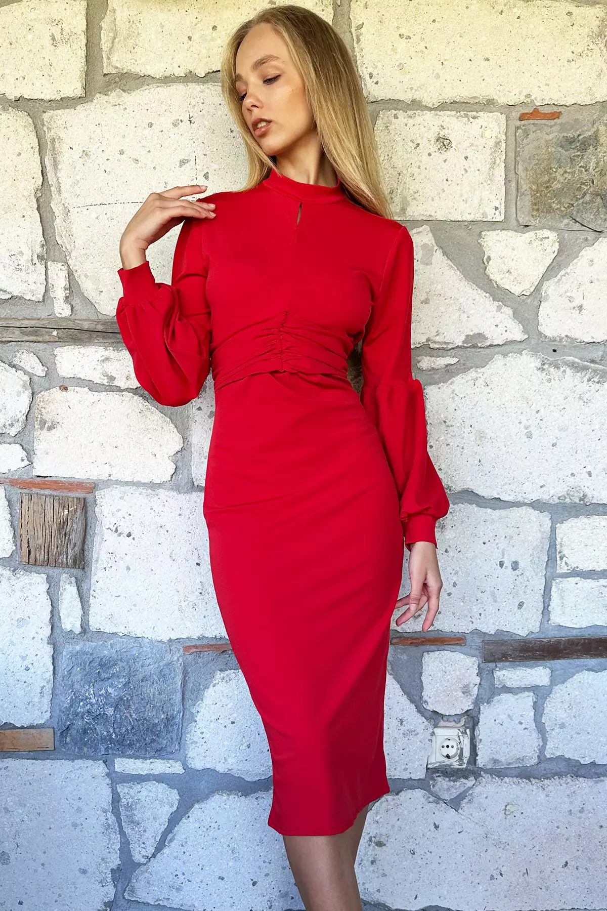 Women's Red Waist Draped High Neck Balloon Sleeve Dress
