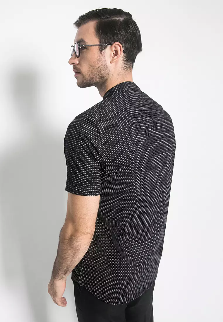 Johnwin - Kemeja Formal - Kerah Shanghai - Hitam - Slim Fit - FSH.650.K604.842.C