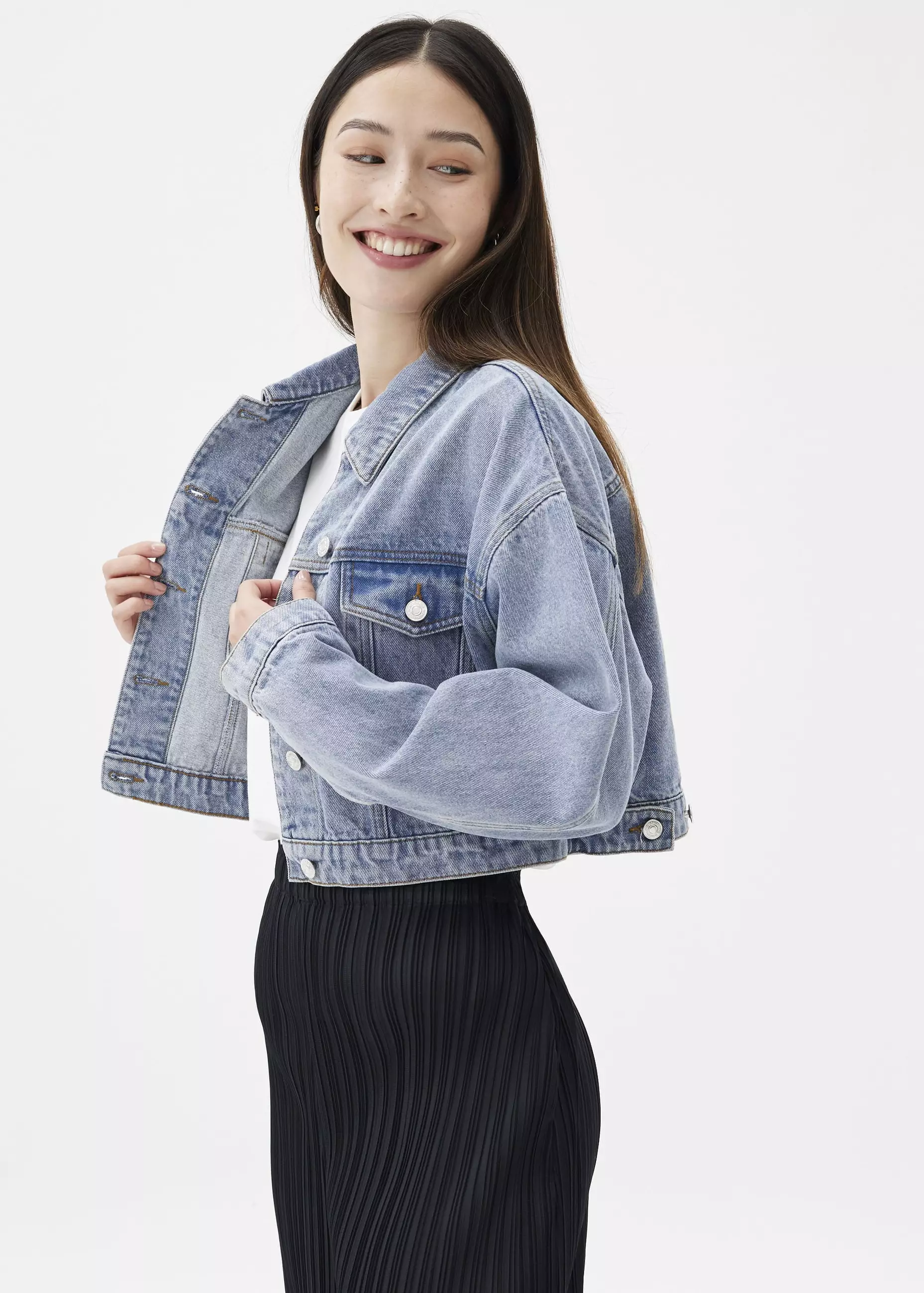 Jaket Wanita - Kaia Classic Denim Jacket
