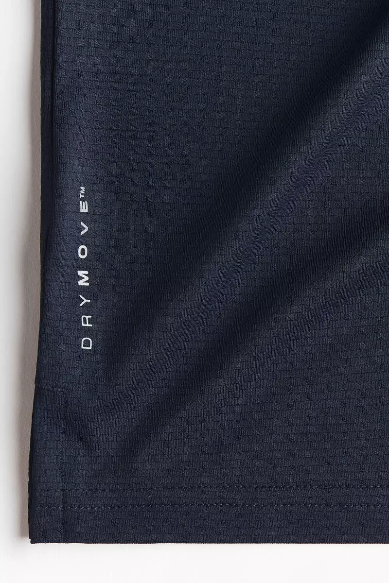 Muscle Fit Sports top with DryMove™