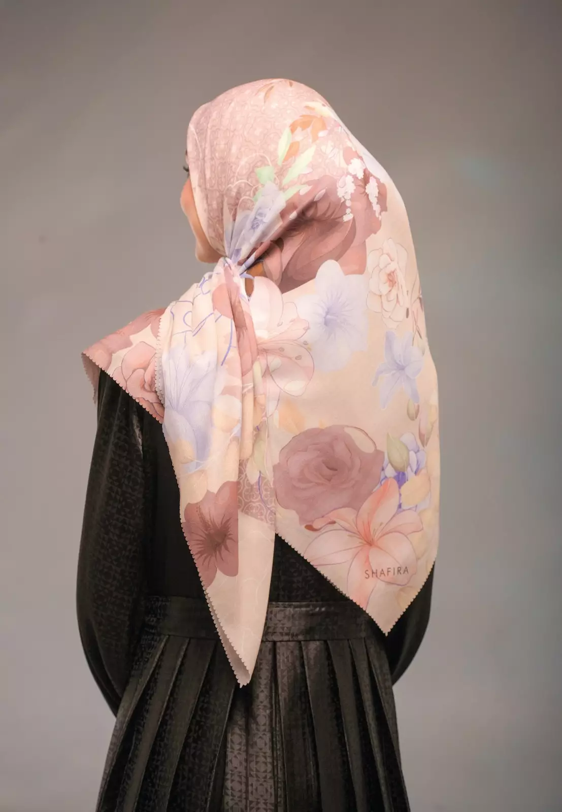 Izara Printed Scarf Ivory | Hijab Segi Empat Motif