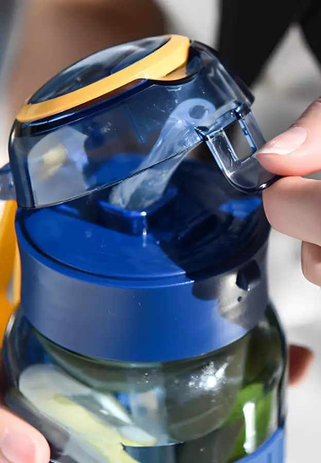 Wakakids Botol Minum Olahraga BPA Free Portable Cup Sport Water Bottle Power 3D Ukuran Jumbo 1100ml Venhs 253 Hijau