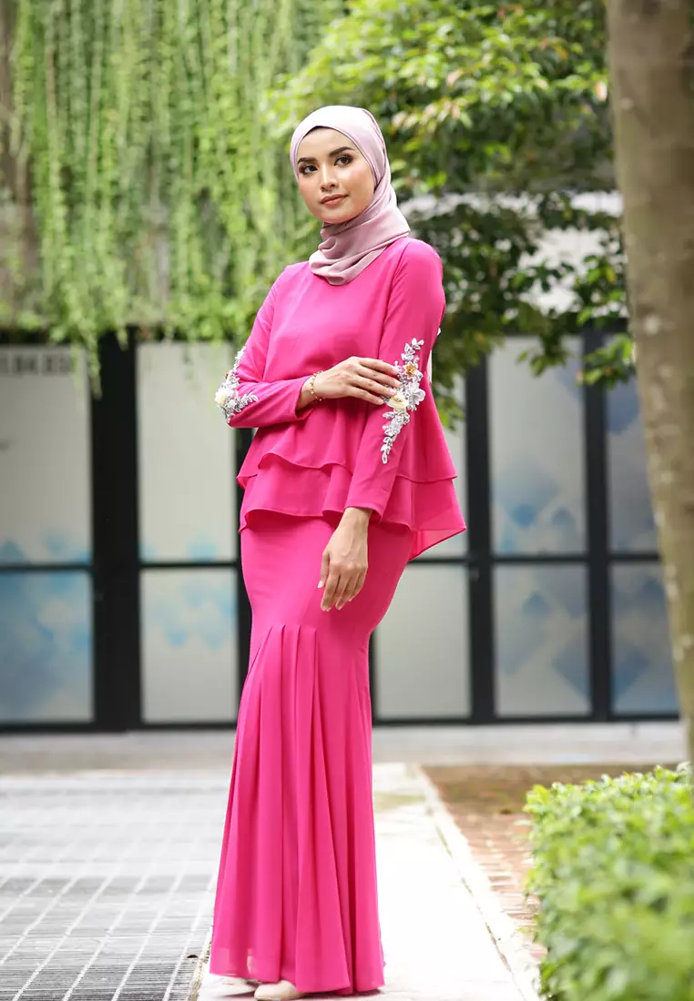 Gloria Kurung Kedah Modern in Fuchsia Pink