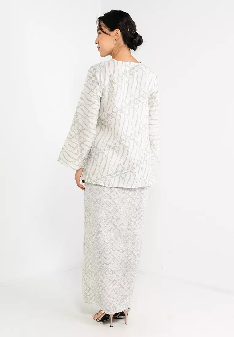 Dara Kurung
