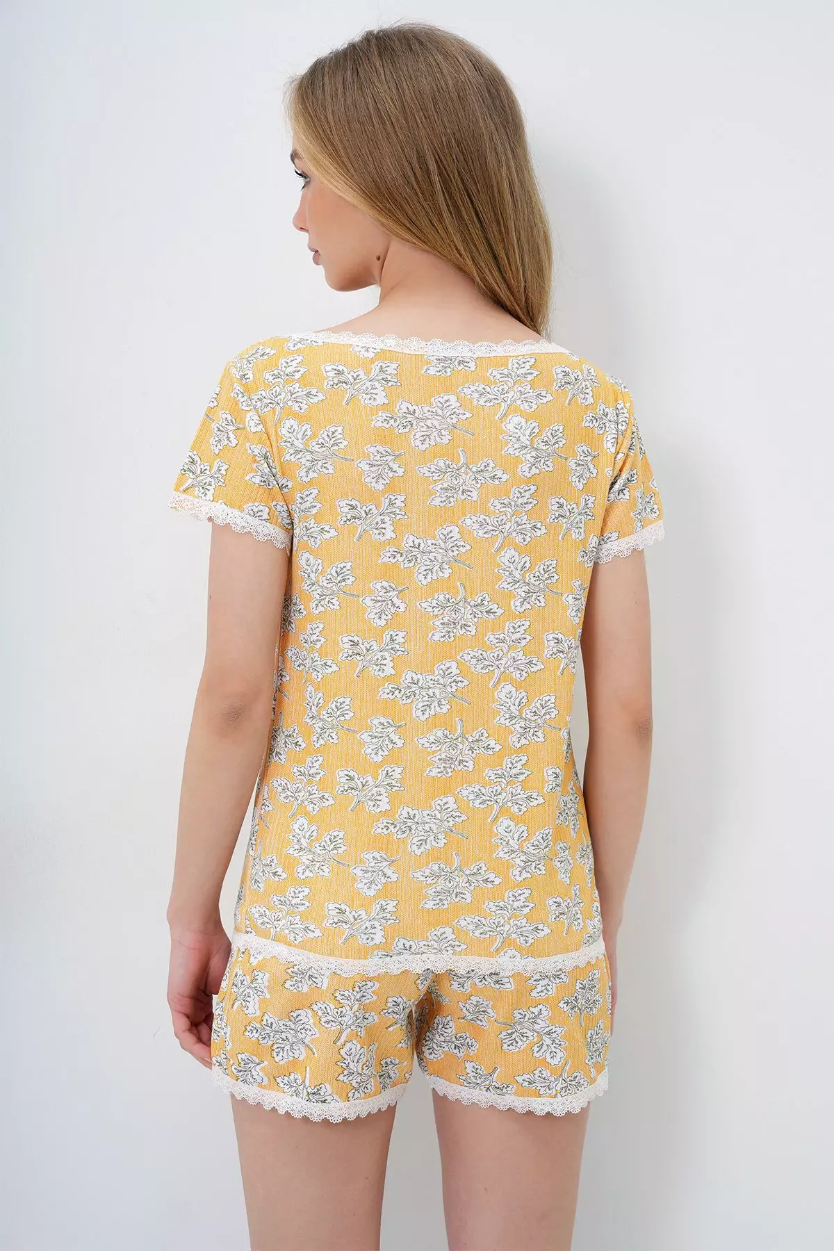 Leaf Patterned Mustard Scallop Detailed Cotton Wide Collar Shirt And Shorts Pajama Set Pjm-X13899