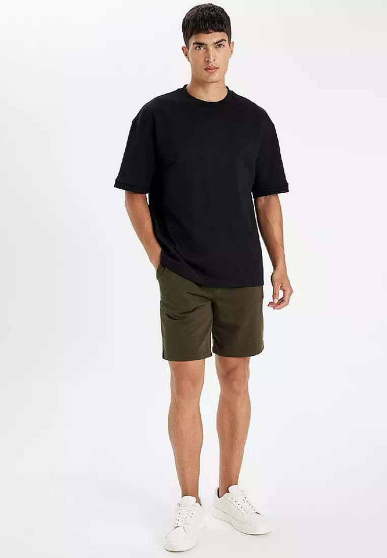 Regular Fit Basic Plain Bermuda Shorts With Pockets
