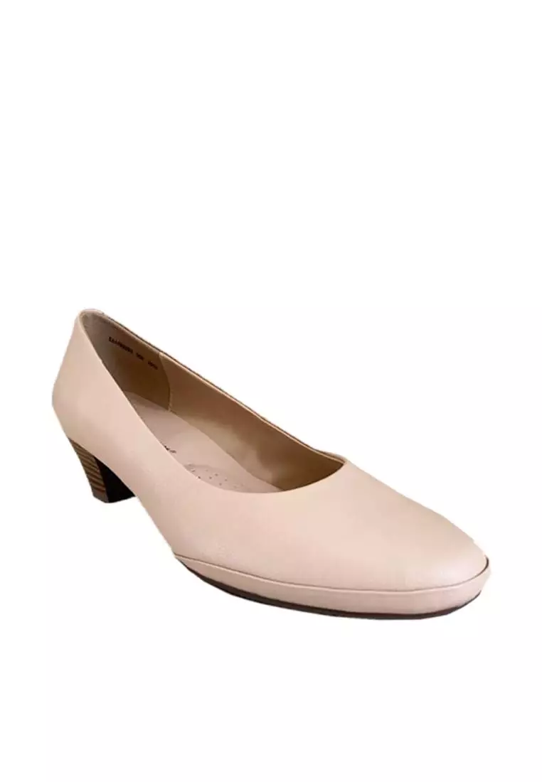 Pumps best sale hush puppies