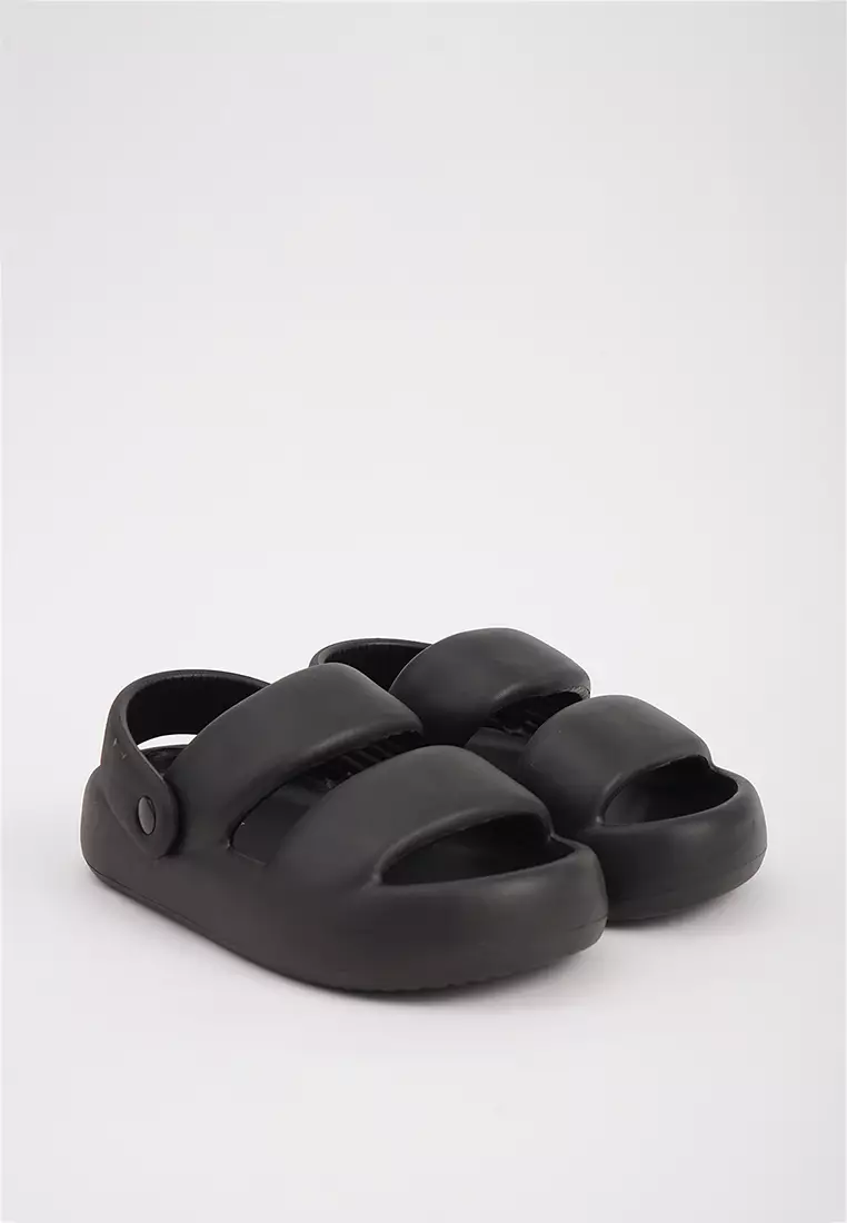 Buy Penshoppe Women s Chunky Rubber Clogs with Back Strap 2024