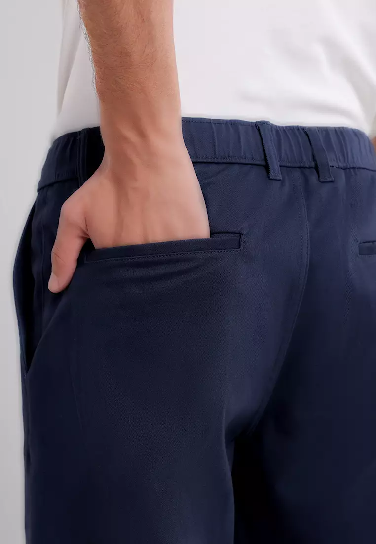 MANZONE - Celana Panjang Pria Bowzee 04 Relaxed Fit - Navy Warna Navy