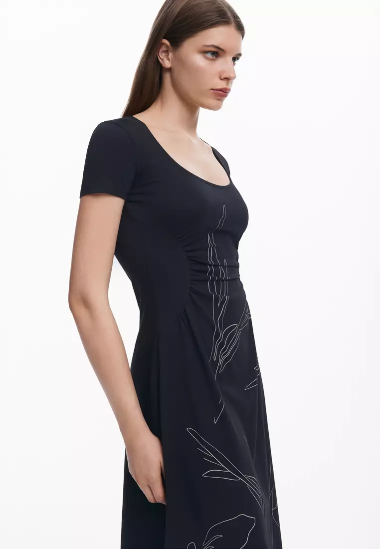 Midi dress with floral silhouettes