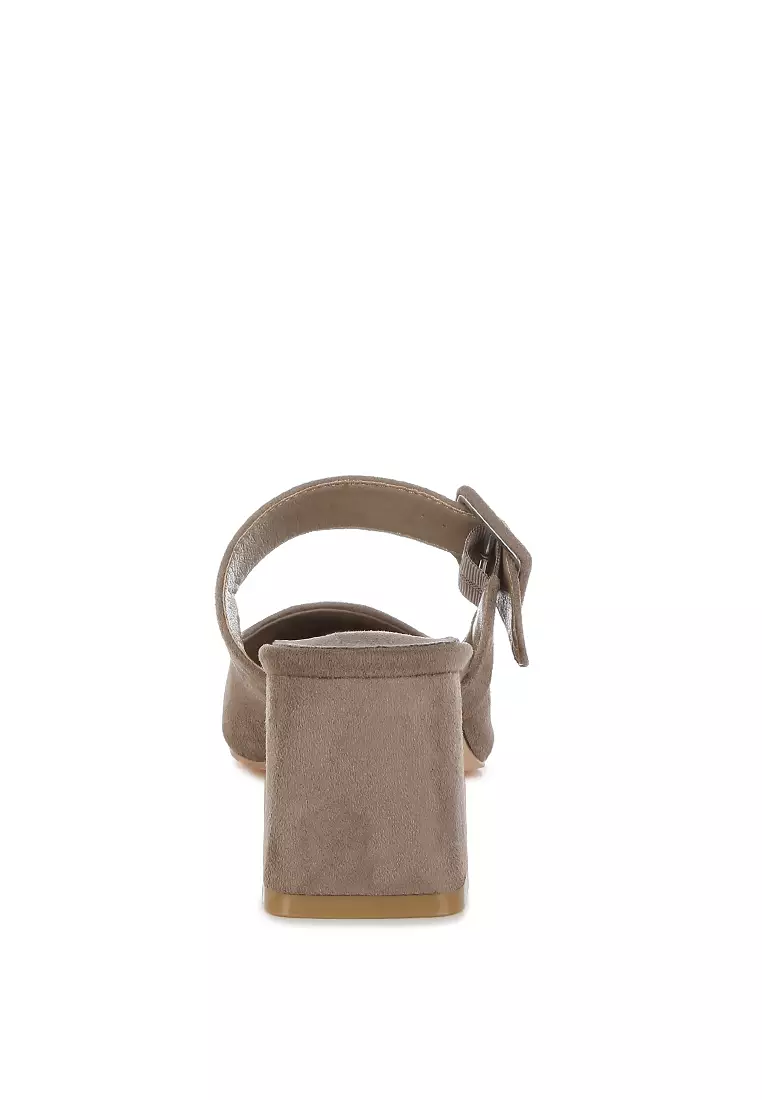 Detail Tali Gesper Sepatu Mules Microfiber Warna Taupe