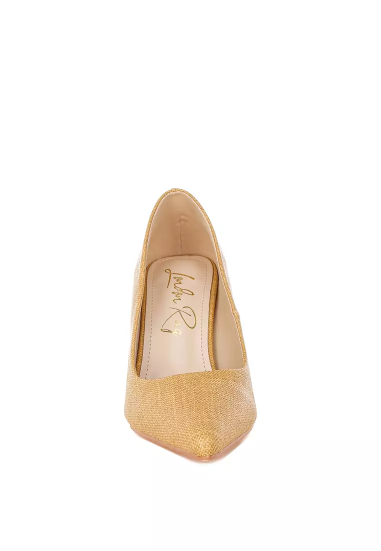 Pointy Toe Pumps in Beige