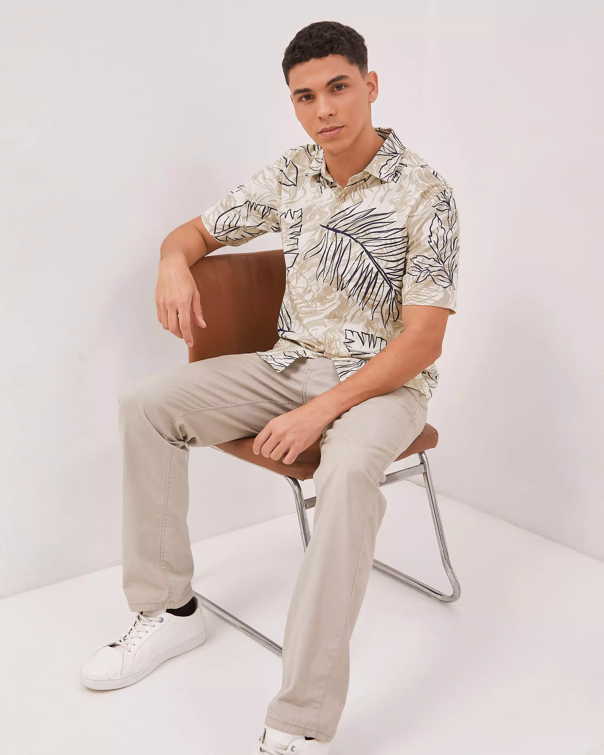 AMK Kemeja Pria Lengan Pendek SHP Hans Ss Brown