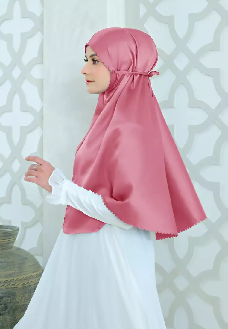 Zelena - Binar Hijab Silk | Hijab Instan | Kerudung Bergo - Bright Pink