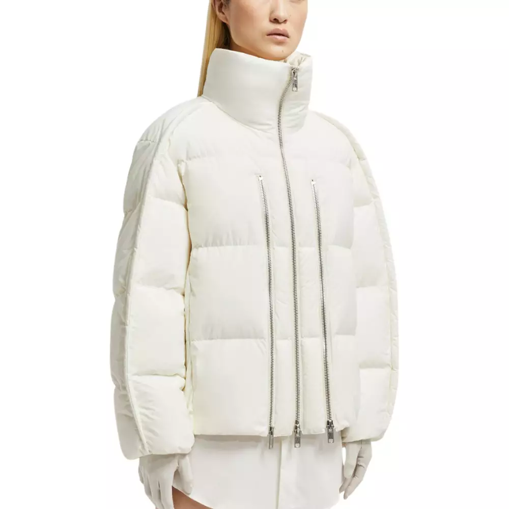 ダウンジャケット・コート MONCLER WILLOW SMITH IVORY DOWN JACKET Moncler X Willow Smith Jayel Short Down Jacket In White