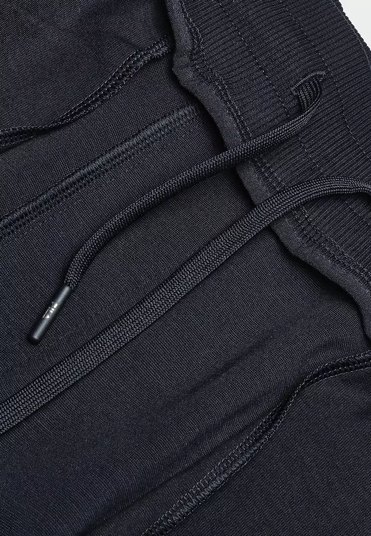 FILA CORE LIFESTYLE MODERN HERITAGE THE LOUVRE PALACE Men Knit Pants (Navy)