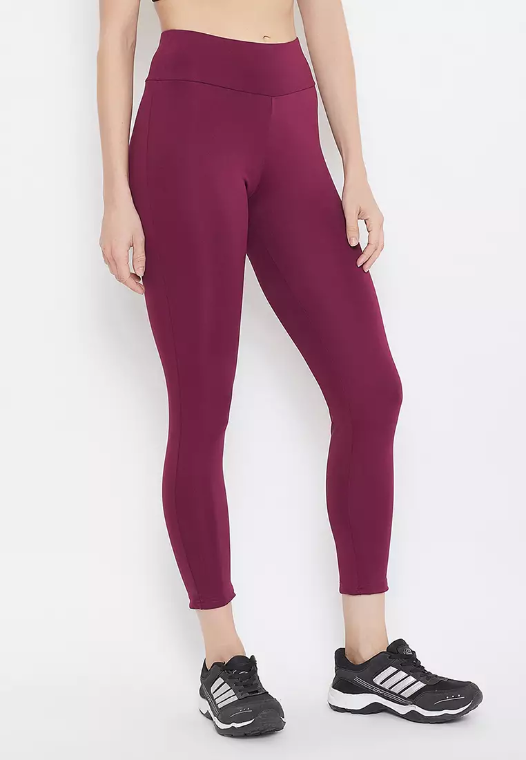 Clovia Snug Fit Active High-Waist Ankle-Length Tights in Burgundy