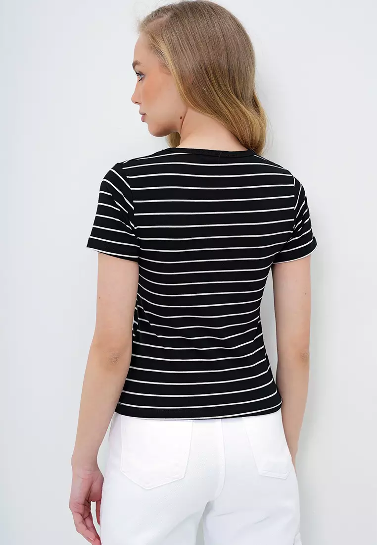 Women's Black Crew Neck Striped T-Shirt Alc-X13919