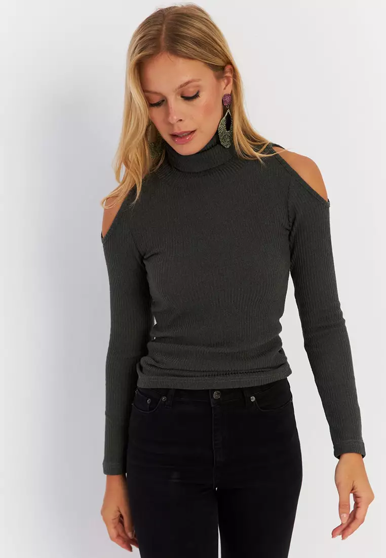 Off-Shoulder Camisole Blouse