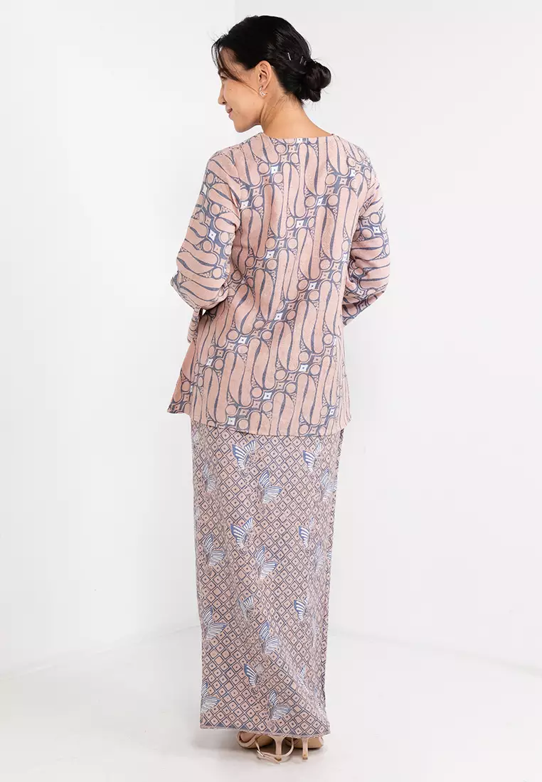 Dara Kurung