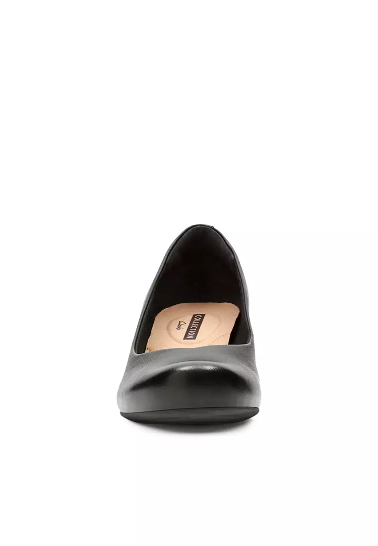 Clarks flores tulip wedge best sale