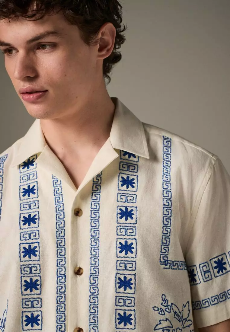 Embroidered Short Sleeve Shirt