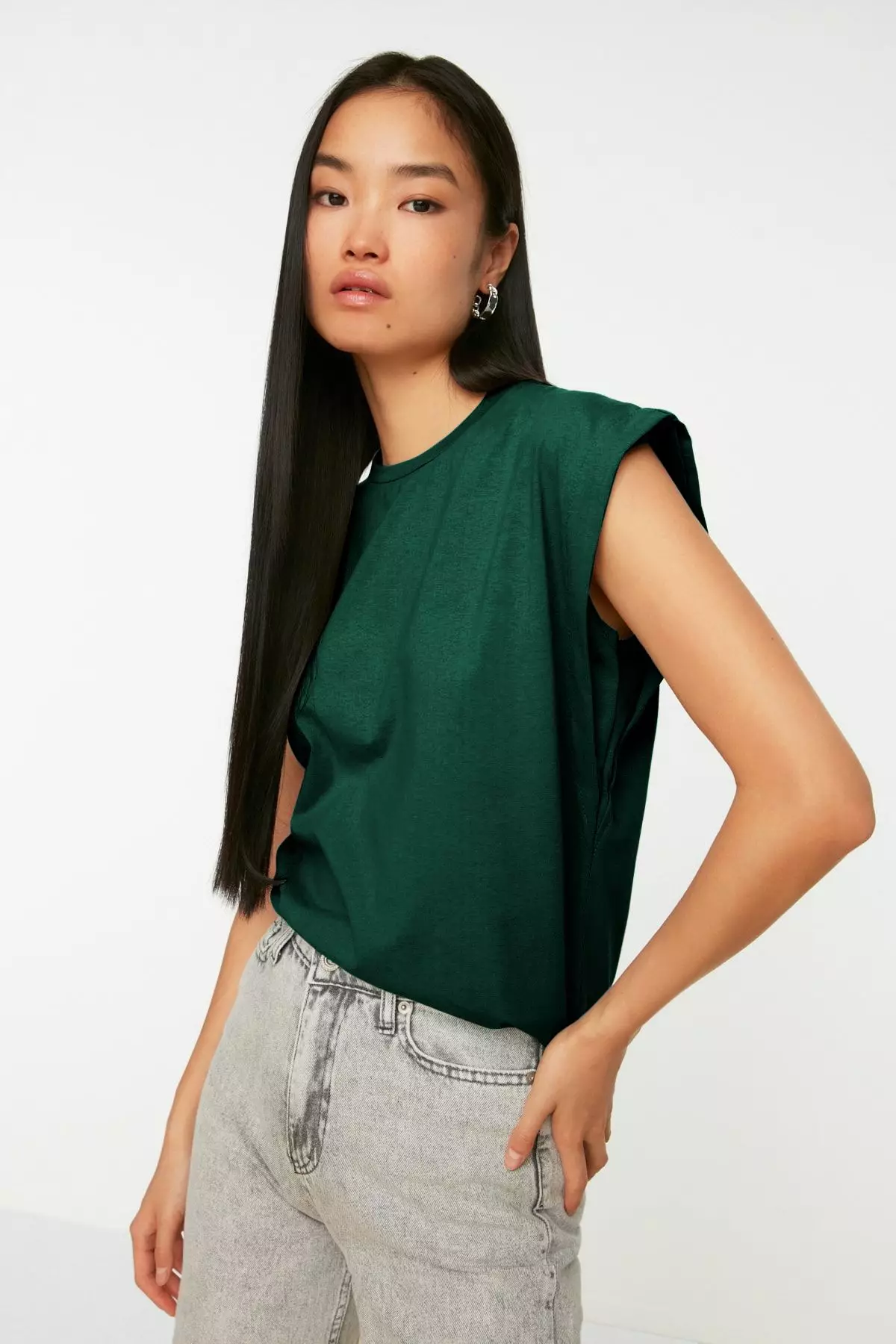 Emerald Green Detail 100% Cotton Padded Look Basic Crew Neck Knitted T-Shirt TWOSS20TS0021