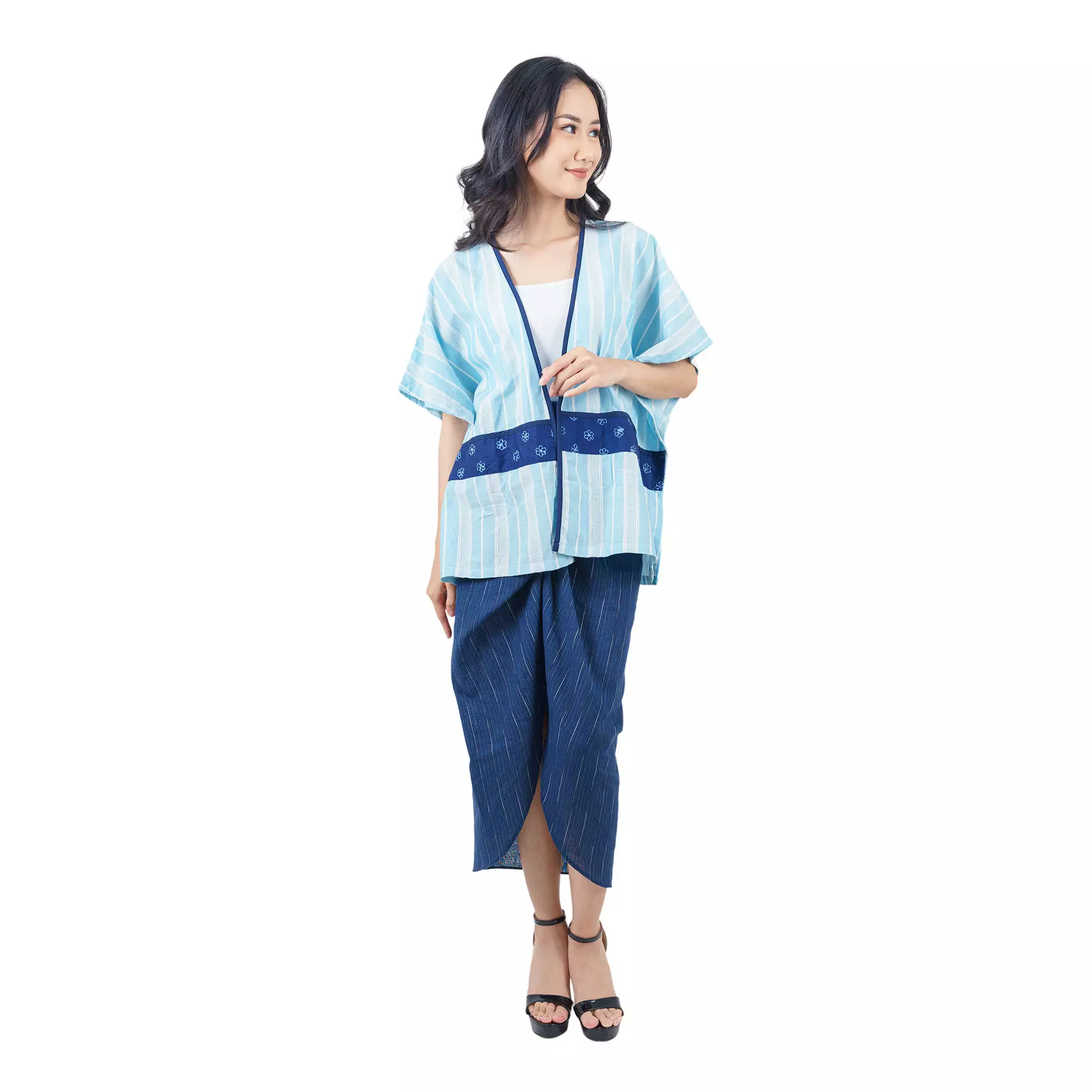 Blazer Outer Batik Wanita - Bhatara Batik Mischa - Atasan Batik Modern Lengan Pendek