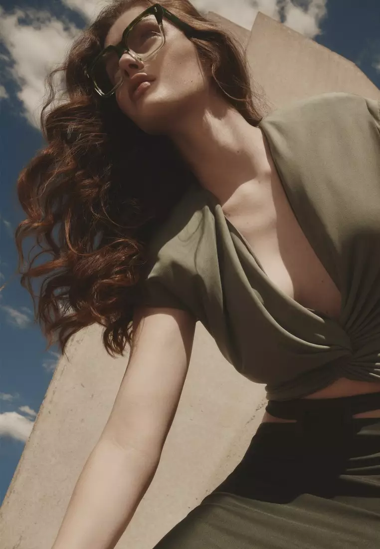 QUAY Bold Type Optical Eyeglasses - Black