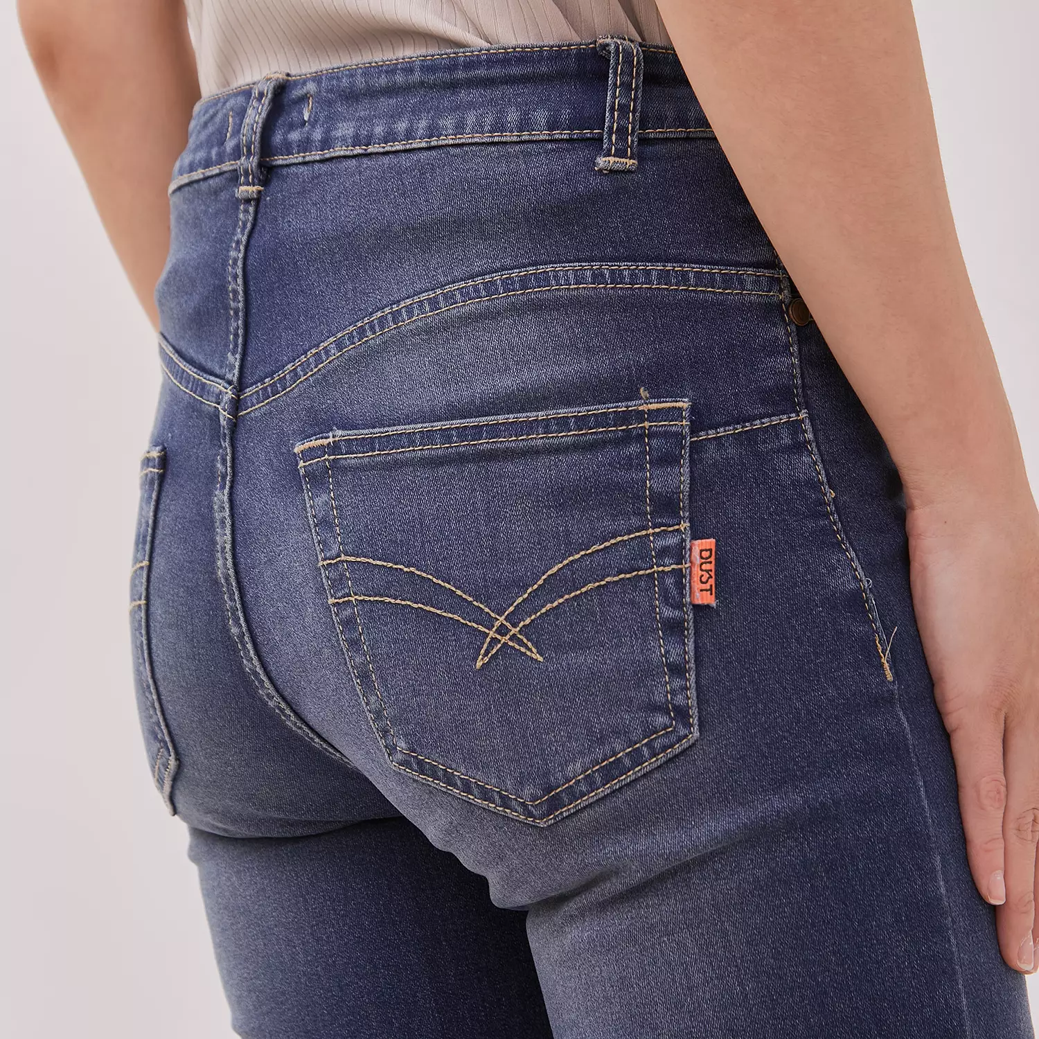 DUST Celana Cropped Cutbray Jeans Ranaya Medium Dark Blue Comfease (D.3828)