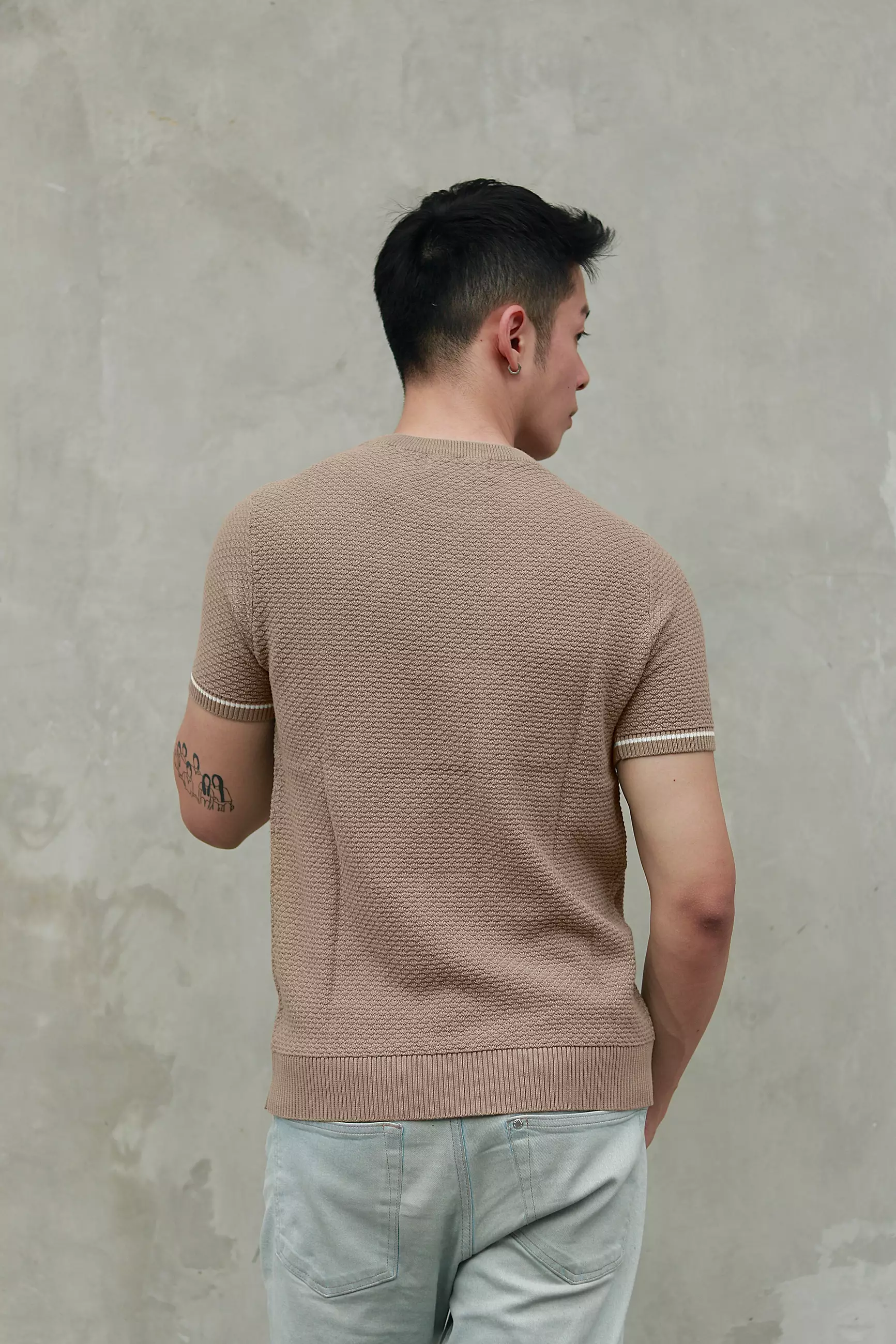 Kale Smith Soft Brown / Atasan Kaos Pria / Baju Kaos Pria / Kaos Basic Pria / Kaos Rajut