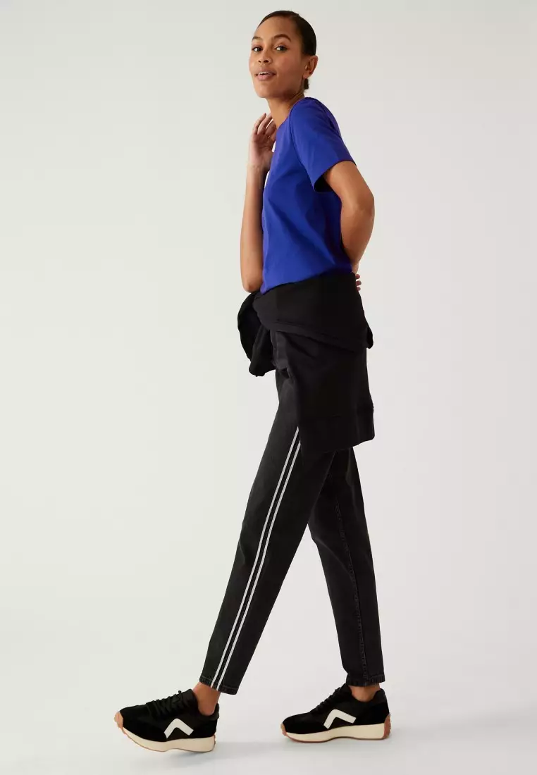 Nike Sportswear Club Women's Leggings Overbranded Stretchy Knit Everyday  Wear