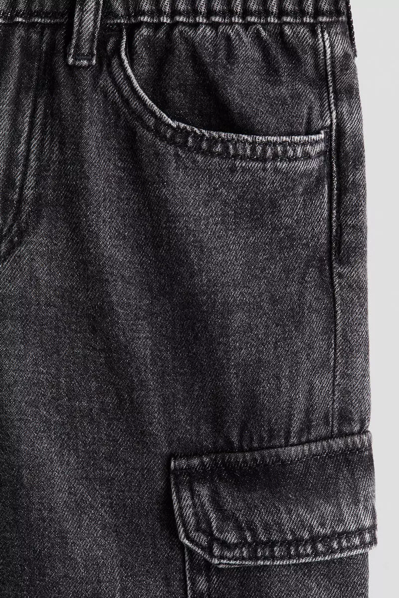 Relaxed Tapered Fit Jeans