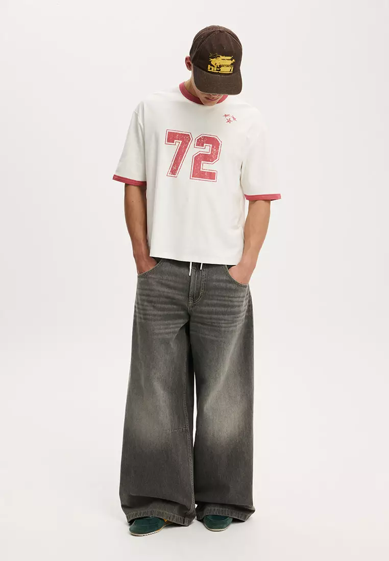 Cropped Fit Graphic T-Shirt