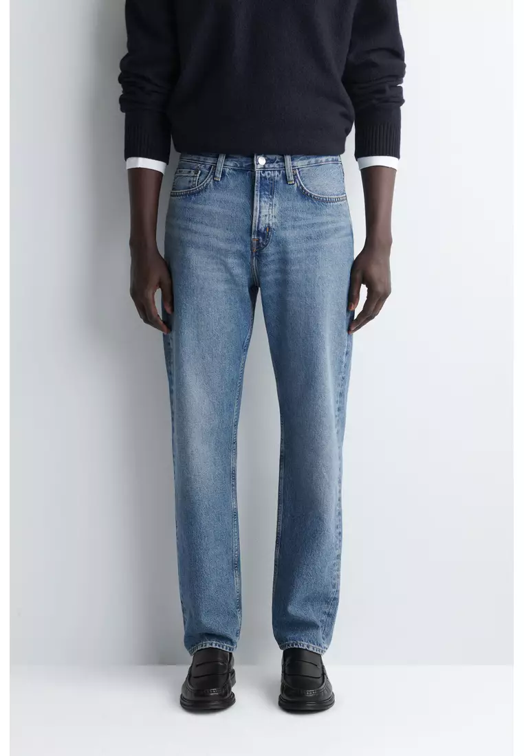 SIGNATURE REGULAR-FIT STRAIGHT-LEG JEANS