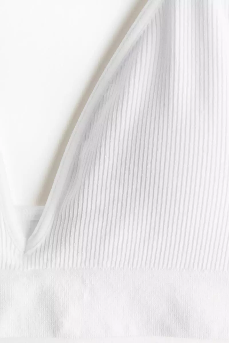 Seamless padded soft bra