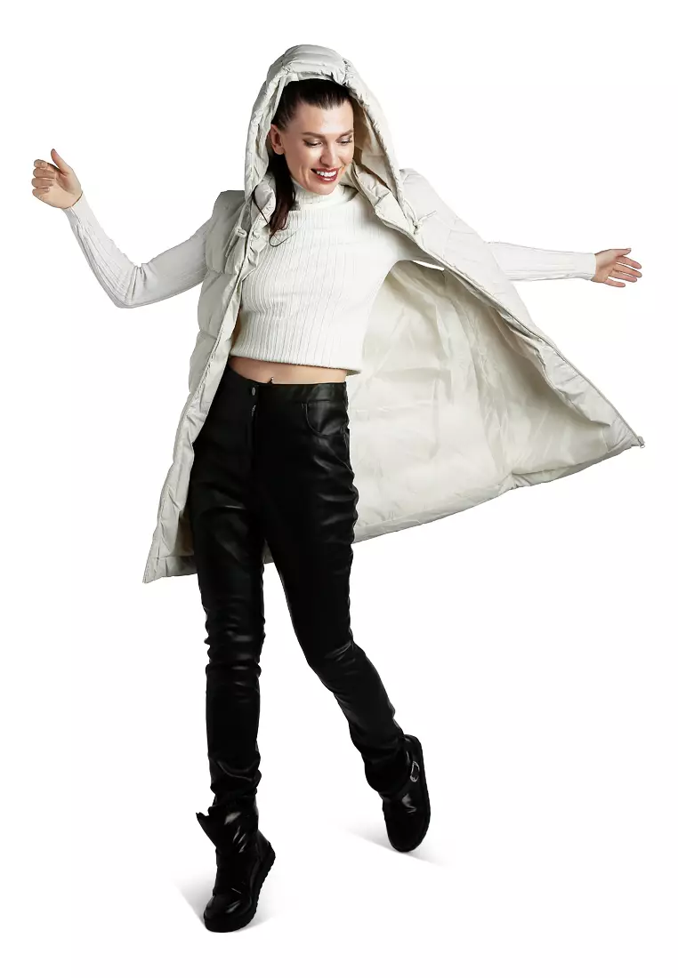 Hooded Sleeveless Vest Jumper in Cream