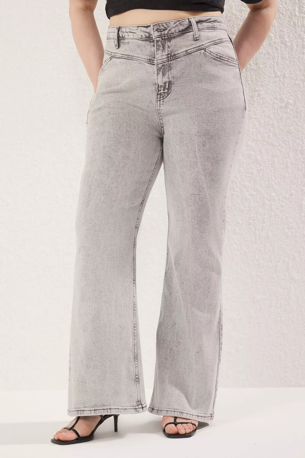 High Waist Comfort Stitch Detail Spanish Leg Flare Fit Jeans