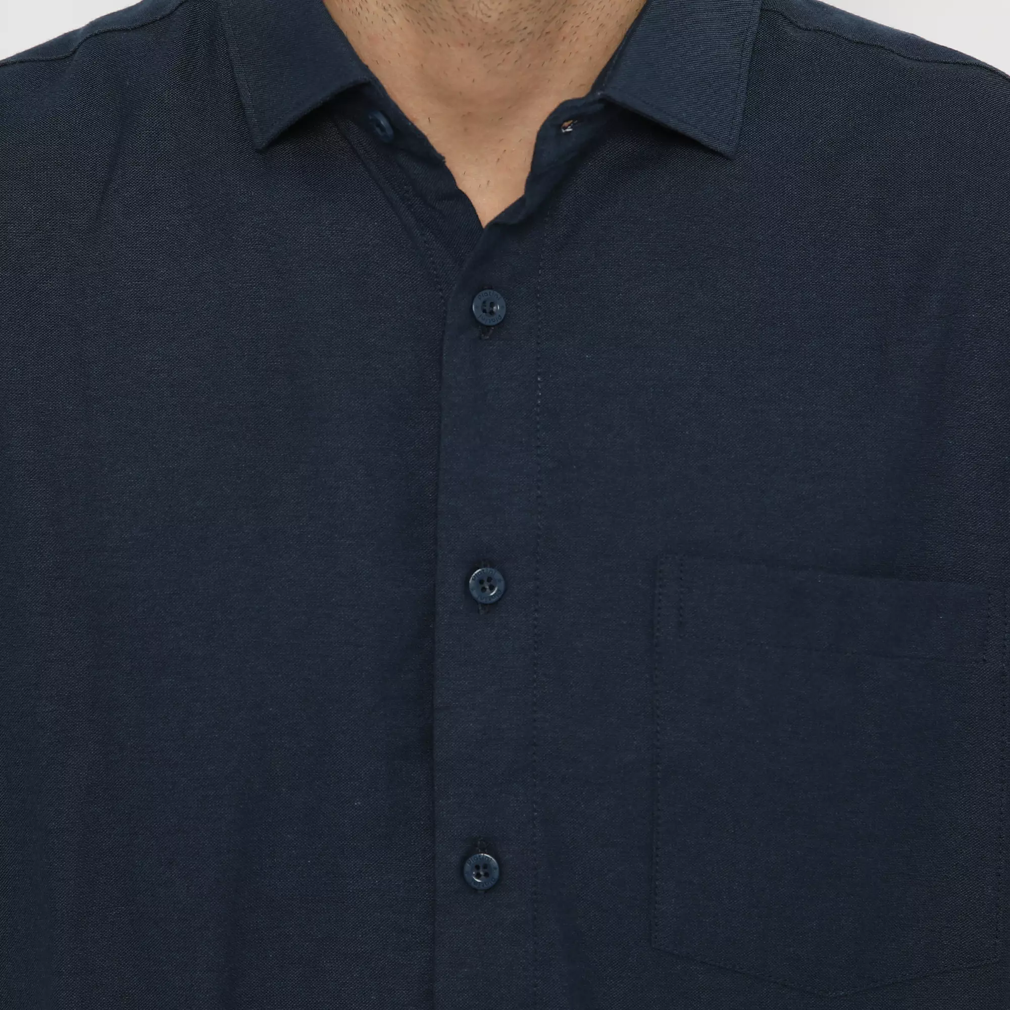 Platini Kemeja Pria Polos Lengan Pendek Katun Chambray Oxford 73316 Navy